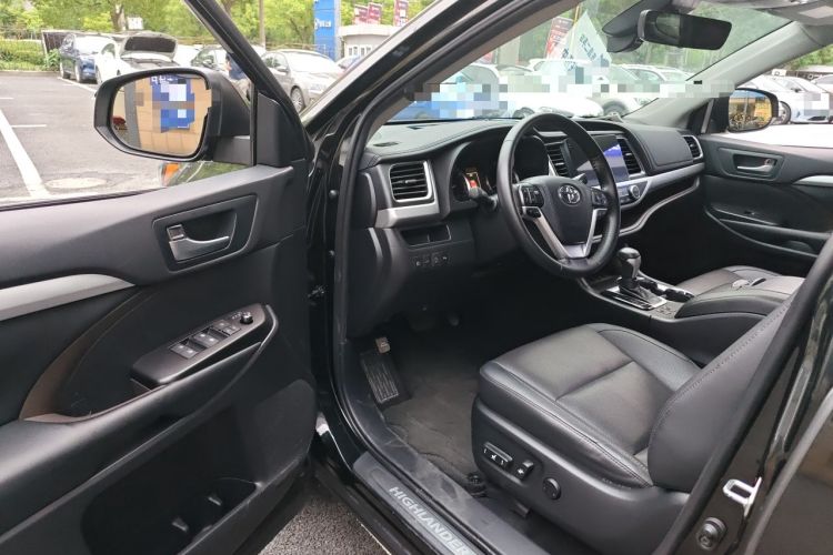 Used Toyota Highlander 2018 2.0T Four-Wheel Drive Supreme Edition 7-Seater China VI Driver Seat