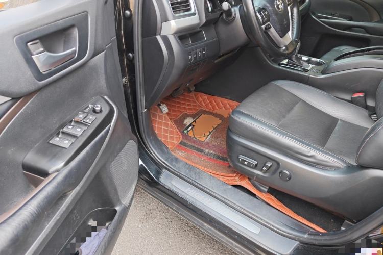 Used Toyota Highlander  Driver Seat