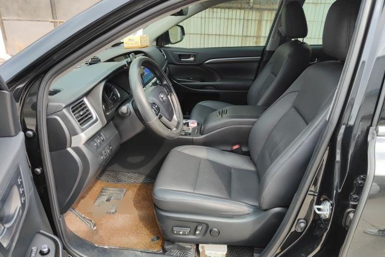 Used Toyota Highlander 2018 2.0T Four-Wheel Drive Supreme Edition 7-Seater China VI Driver Seat