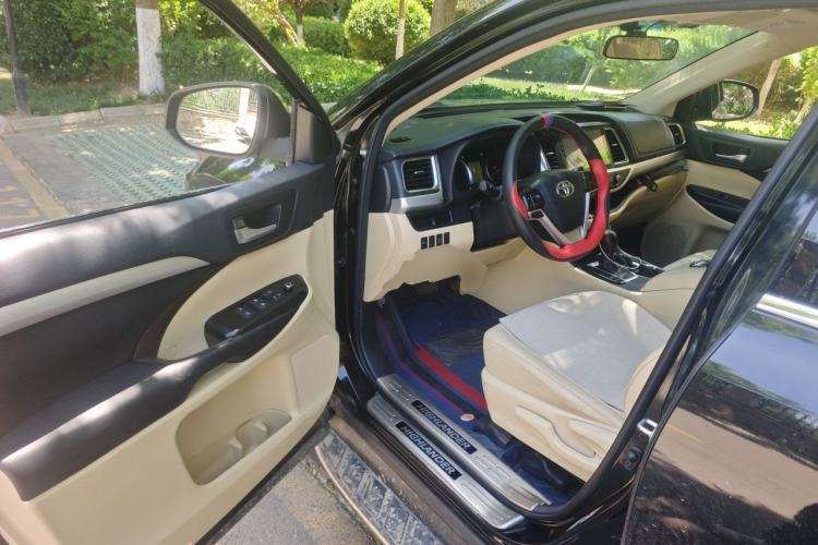 Used Toyota Highlander 2018 2.0T Four-Wheel Drive Elite Edition 7 Seats China VI Standard Driver Seat