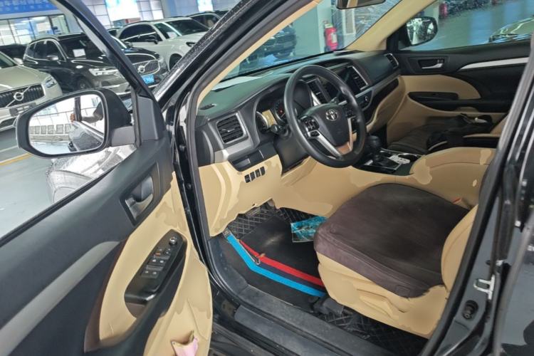 Used Toyota Highlander 2018 2.0T Two-Wheel Drive Elite Edition 5 Seats Emission Standard China V Driver Seat