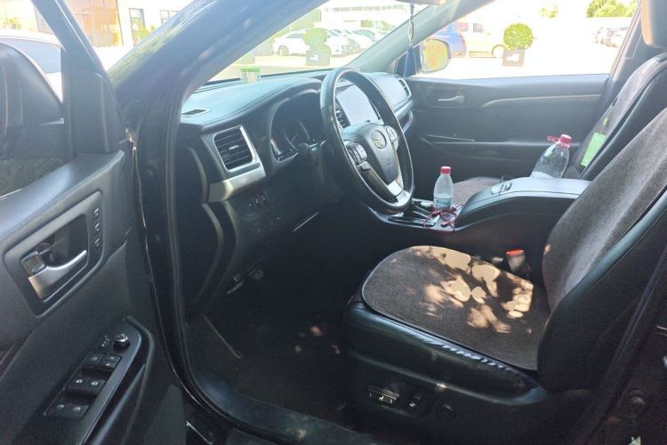 Used Toyota Highlander 2018 2.0T Four-Wheel Drive Supreme Edition 7-Seater China VI Driver Seat