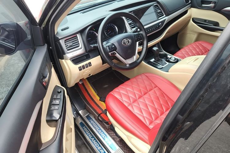 Used Toyota Highlander 2018 2.0T Four-Wheel Drive Elite Edition 7 Seats China VI Standard Driver Seat