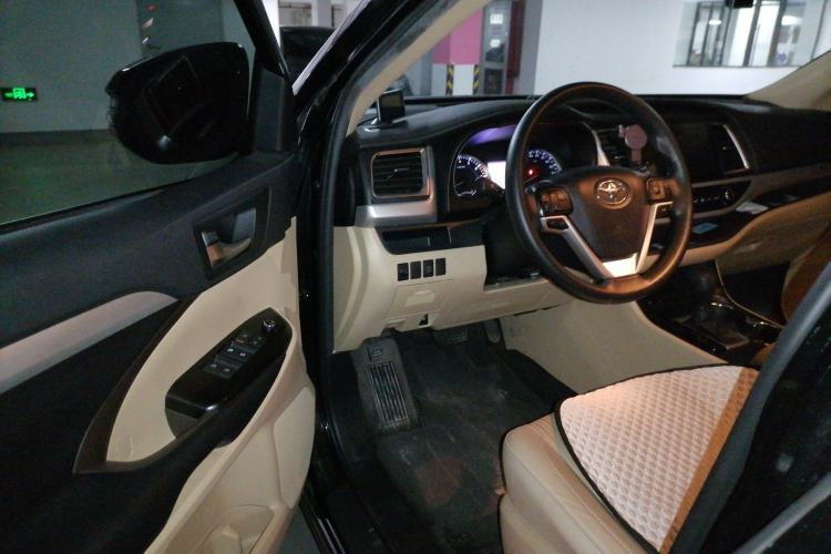 Used Toyota Highlander 2018 2.0T Two-Wheel Drive Elite Version 5 Seats China VI Standard Driver Seat