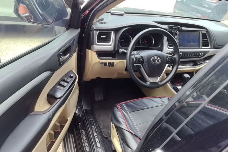 Used Toyota Highlander 2018 2.0T Two-Wheel Drive Elite Edition 7 Seats China VI Standard Driver Seat