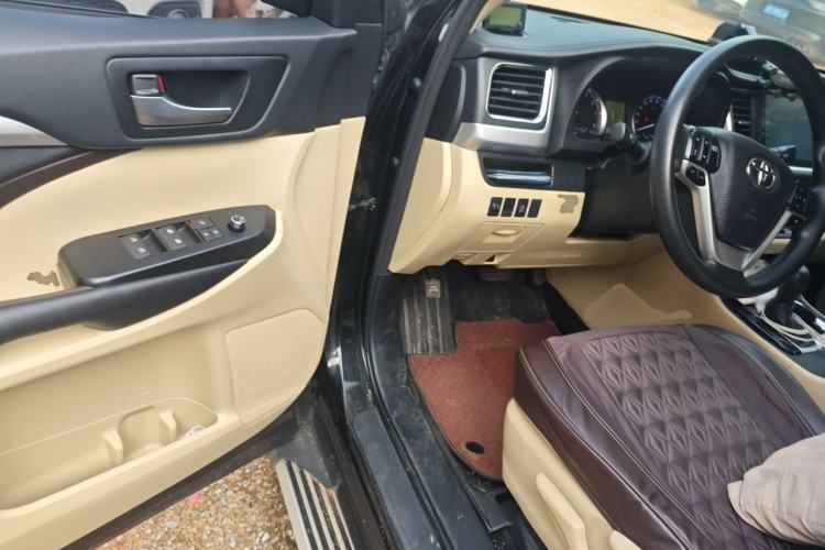 Used Toyota Highlander 2018 2.0T Four-Wheel Drive Elite Edition 7 Seats China V Standard Driver Seat