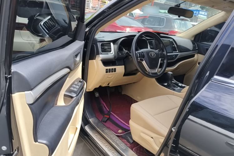 Used Toyota Highlander 2018 2.0T Two-Wheel Drive Elite Version 5 Seats China VI Standard Driver Seat