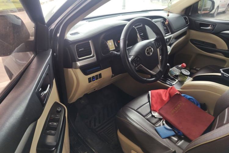 Used Toyota Highlander 2018 2.0T Four-Wheel Drive Elite Edition 7 Seats China V Standard Driver Seat