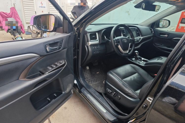 Used Toyota Highlander 2018 2.0T Four-Wheel Drive Ultimate Edition 7-Seater Emission Standard China V Driver Seat