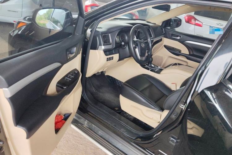 Used Toyota Highlander 2018 2.0T Four-Wheel Drive Elite Edition 7 Seats China VI Standard Driver Seat