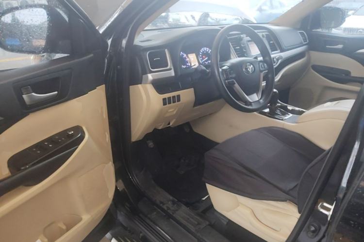 Used Toyota Highlander 2018 2.0T Two-Wheel Drive Elite Edition 5 Seats Emission Standard China V Driver Seat