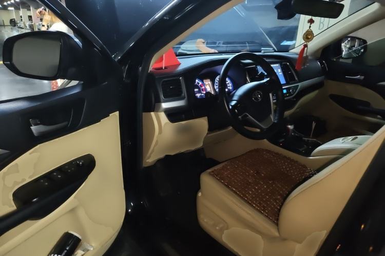 Used Toyota Highlander 2018 2.0T Four-Wheel Drive Prestige Version 7 Seats China VI Standard Driver Seat
