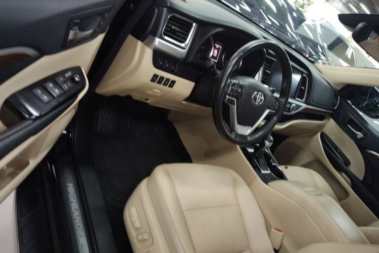 Used Toyota Highlander 2018 2.0T Four-Wheel Drive Ultimate Edition 7-Seater Emission Standard China V Driver Seat