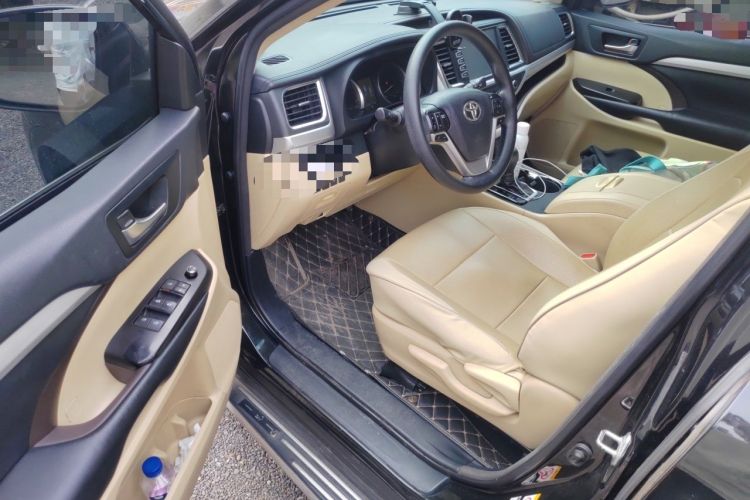 Used Toyota Highlander 2018 2.0T Four-Wheel Drive Elite Edition 7 Seats China V Standard Driver Seat