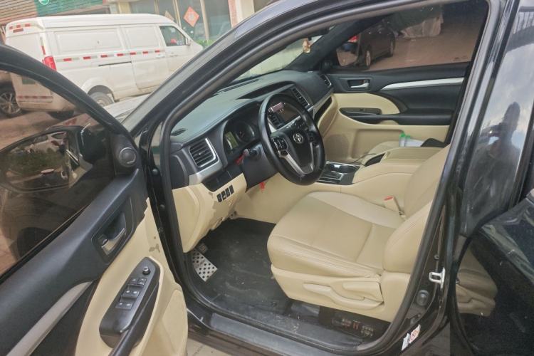 Used Toyota Highlander 2018 2.0T Four-Wheel Drive Elite Edition 7 Seats China V Standard Driver Seat