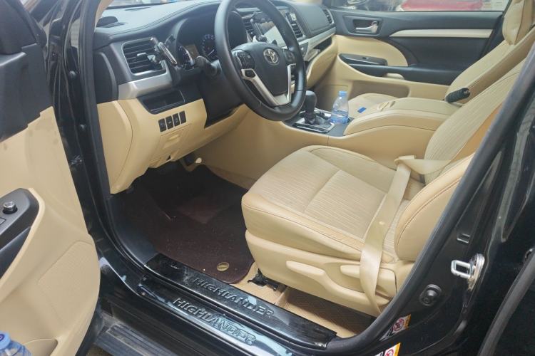 Used Toyota Highlander 2018 2.0T Four-Wheel Drive Elite Edition 7 Seats China V Standard Driver Seat