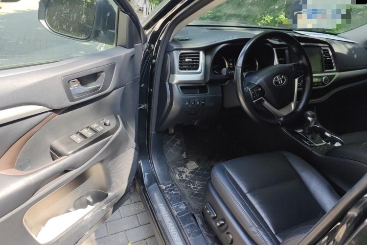 Used Toyota Highlander 2018 2.0T Four-Wheel Drive Prestige Version 7 Seats China VI Standard Driver Seat