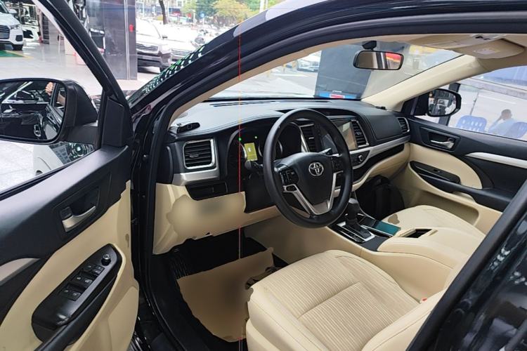 Used Toyota Highlander 2018 2.0T Two-Wheel Drive Elite Edition 7 Seats China VI Standard Driver Seat