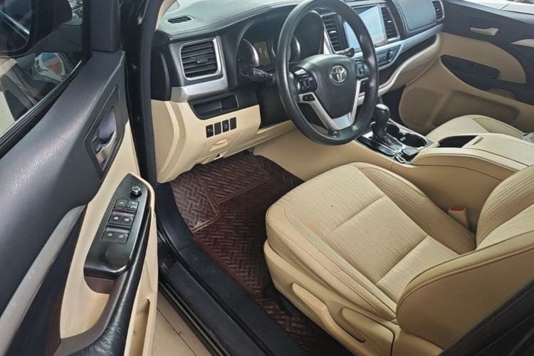Used Toyota Highlander 2018 2.0T Four-Wheel Drive Elite Edition 7 Seats China V Standard Driver Seat