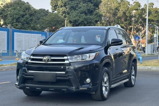 Used Toyota Highlander 2018 2.0T Two-Wheel Drive Elite Version 5 Seats China VI Standard