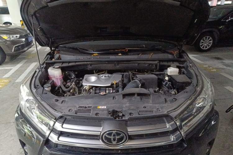 Used Toyota Highlander 2018 2.0T Four-Wheel Drive Supreme Edition 7-Seater China VI Engine Bay