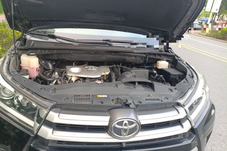 Used Toyota Highlander 2018 2.0T Two-Wheel Drive Elite Edition 7 Seats China VI Standard Engine Bay