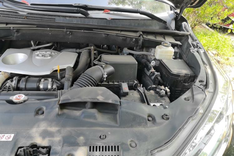 Used Toyota Highlander 2018 2.0T Four-Wheel Drive Prestige Version 7 Seats China VI Standard Engine Bay Left