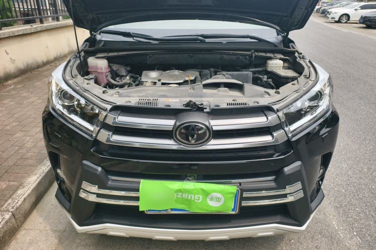 Used Toyota Highlander 2018 2.0T Four-Wheel Drive Supreme Edition 7-Seater China VI Engine Bay