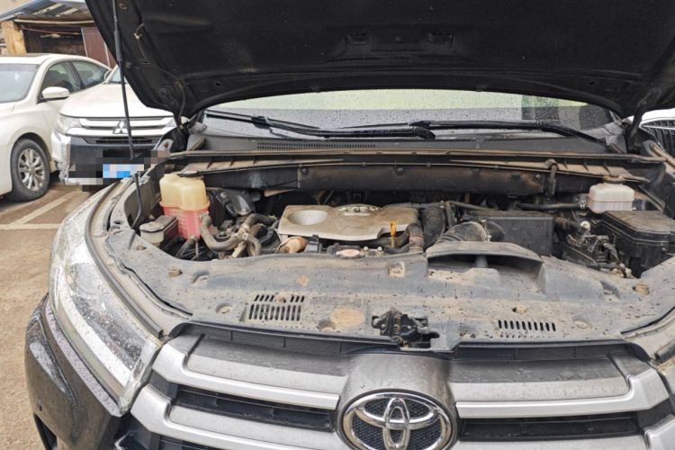 Used Toyota Highlander 2018 2.0T Four-Wheel Drive Elite Edition 7 Seats China VI Standard Engine Bay Right