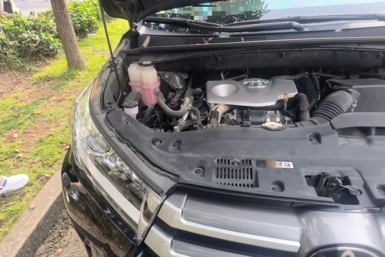 Used Toyota Highlander 2018 2.0T Four-Wheel Drive Luxury Version 7 Seats China VI Standard Engine Bay Right