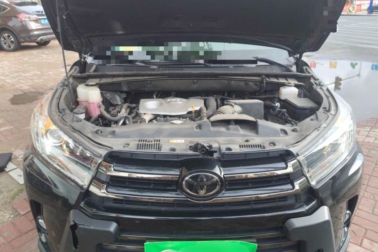 Used Toyota Highlander 2018 2.0T Four-Wheel Drive Knight Edition 7 Seats China VI Standard Engine Bay