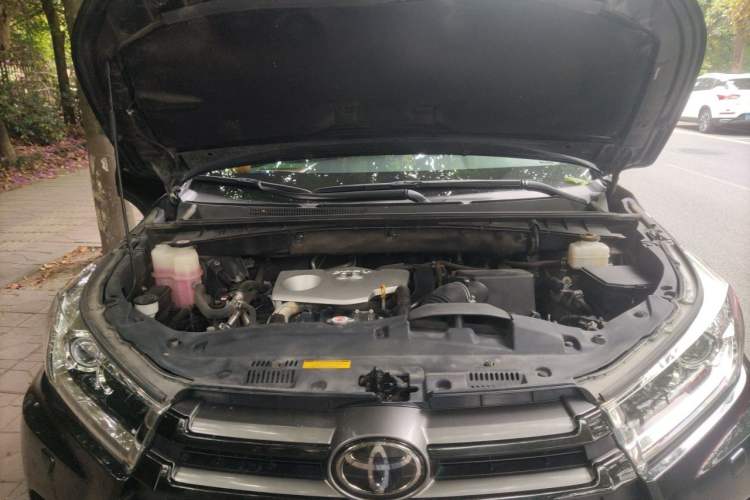 Used Toyota Highlander 2018 2.0T Four-Wheel Drive Ultimate Edition 7-Seater Emission Standard China V Engine Bay