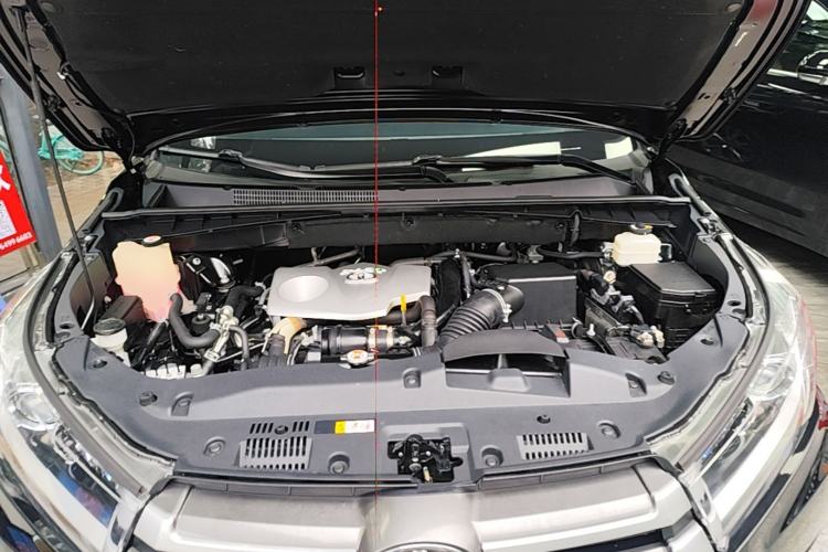 Used Toyota Highlander 2018 2.0T Two-Wheel Drive Elite Edition 7 Seats China VI Standard Engine Bay