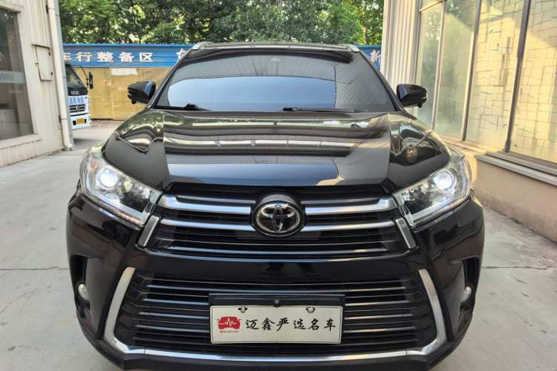 Used Toyota Highlander 2018 2.0T Two-Wheel Drive Prestige Version 7 Seats China V Emission Standard Exterior 1