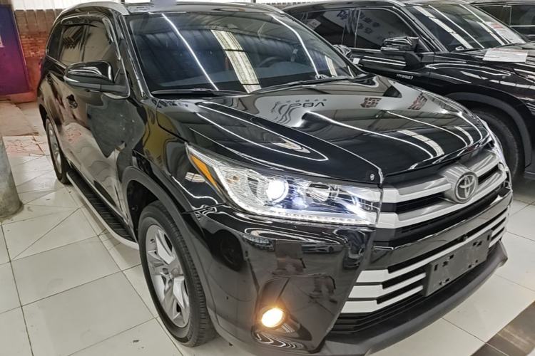 Used Toyota Highlander 2018 2.0T Four-Wheel Drive Luxury Version 7 Seats China VI Standard Exterior 1