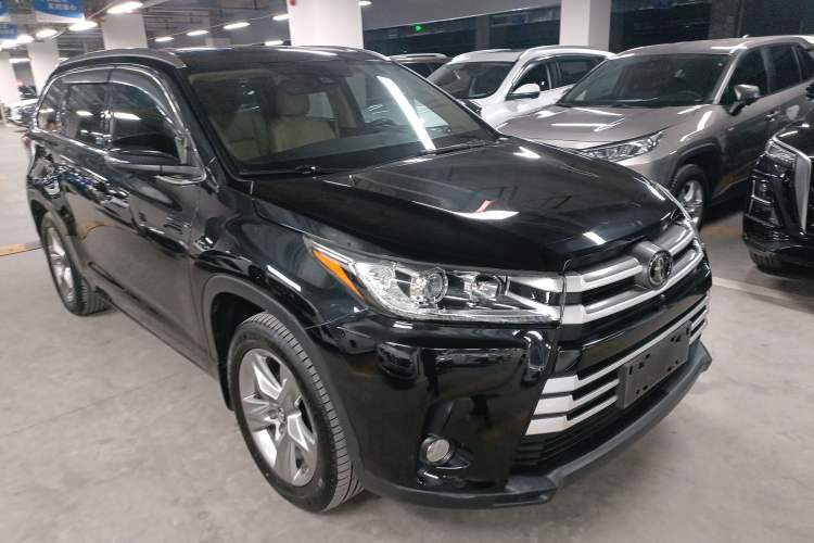 Used Toyota Highlander 2018 2.0T Four-Wheel Drive Luxury Version 7 Seats China VI Standard Exterior 1