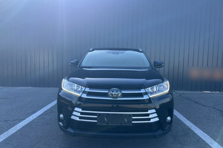Used Toyota Highlander 2018 2.0T Four-Wheel Drive Luxury Version 7 Seats China VI Standard Exterior 1