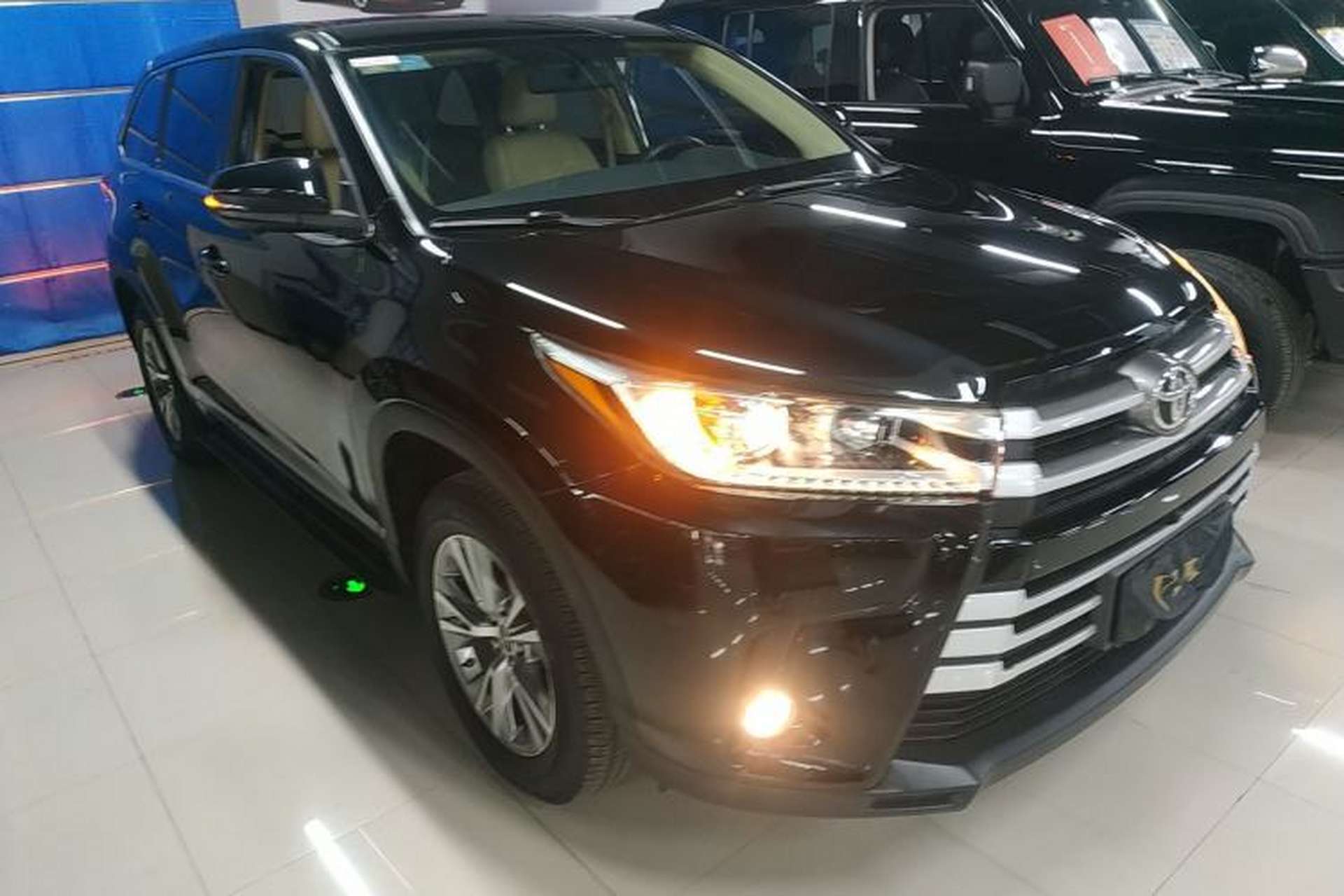 Used Toyota Highlander 2018 2.0T Four-Wheel Drive Elite Edition 7 Seats China VI Standard Exterior 1