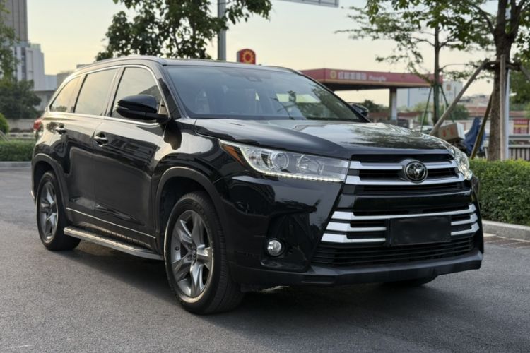 Used Toyota Highlander 2018 2.0T Four-Wheel Drive Luxury Version 7 Seats China VI Standard Exterior 1