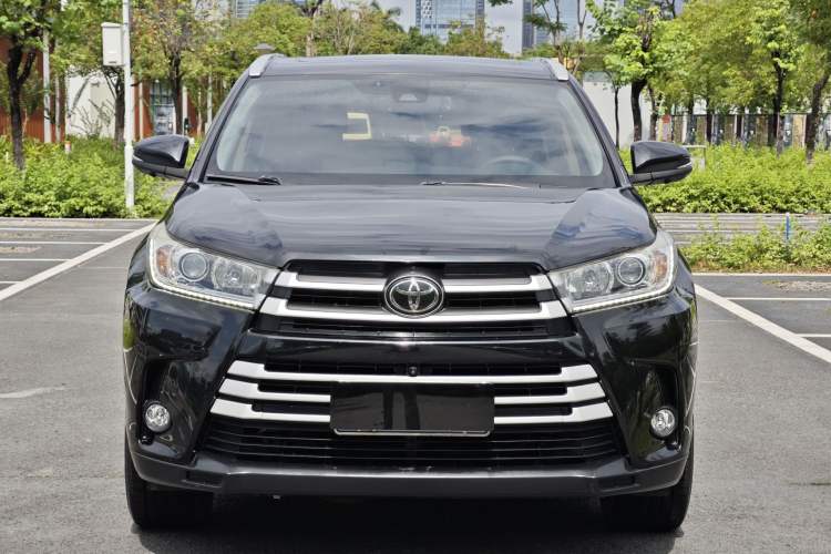 Used Toyota Highlander 2018 2.0T Two-Wheel Drive Luxury Edition 7 Seats China VI Standard Exterior 1