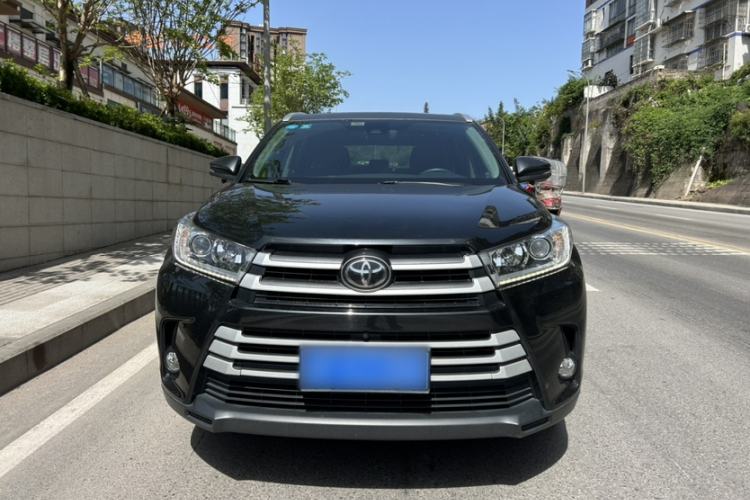 Used Toyota Highlander 2018 2.0T Four-Wheel Drive Luxury Version 7 Seats China VI Standard Exterior 1