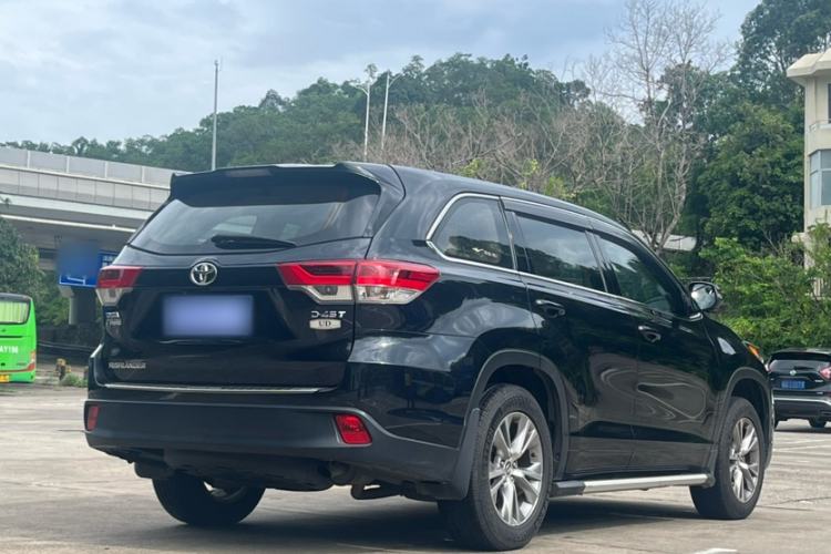 Used Toyota Highlander 2018 2.0T Two-Wheel Drive Elite Edition 7 Seats China VI Standard Exterior 1