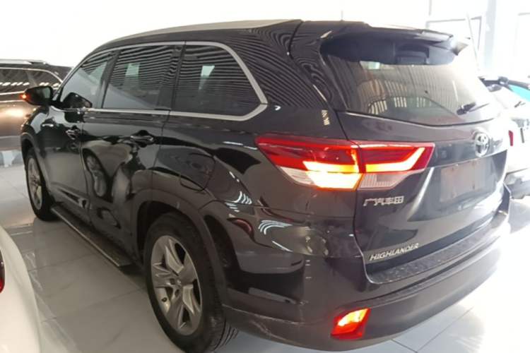 Used Toyota Highlander 2018 2.0T Four-Wheel Drive Luxury Version 7 Seats China VI Standard Exterior 2