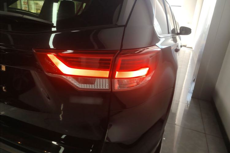Used Toyota Highlander 2018 2.0T Two-Wheel Drive Elite Version 5 Seats China VI Standard Exterior 2