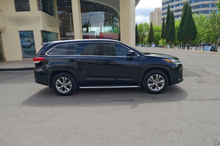 Used Toyota Highlander 2018 2.0T Two-Wheel Drive Elite Edition 7 Seats China VI Standard Exterior 2