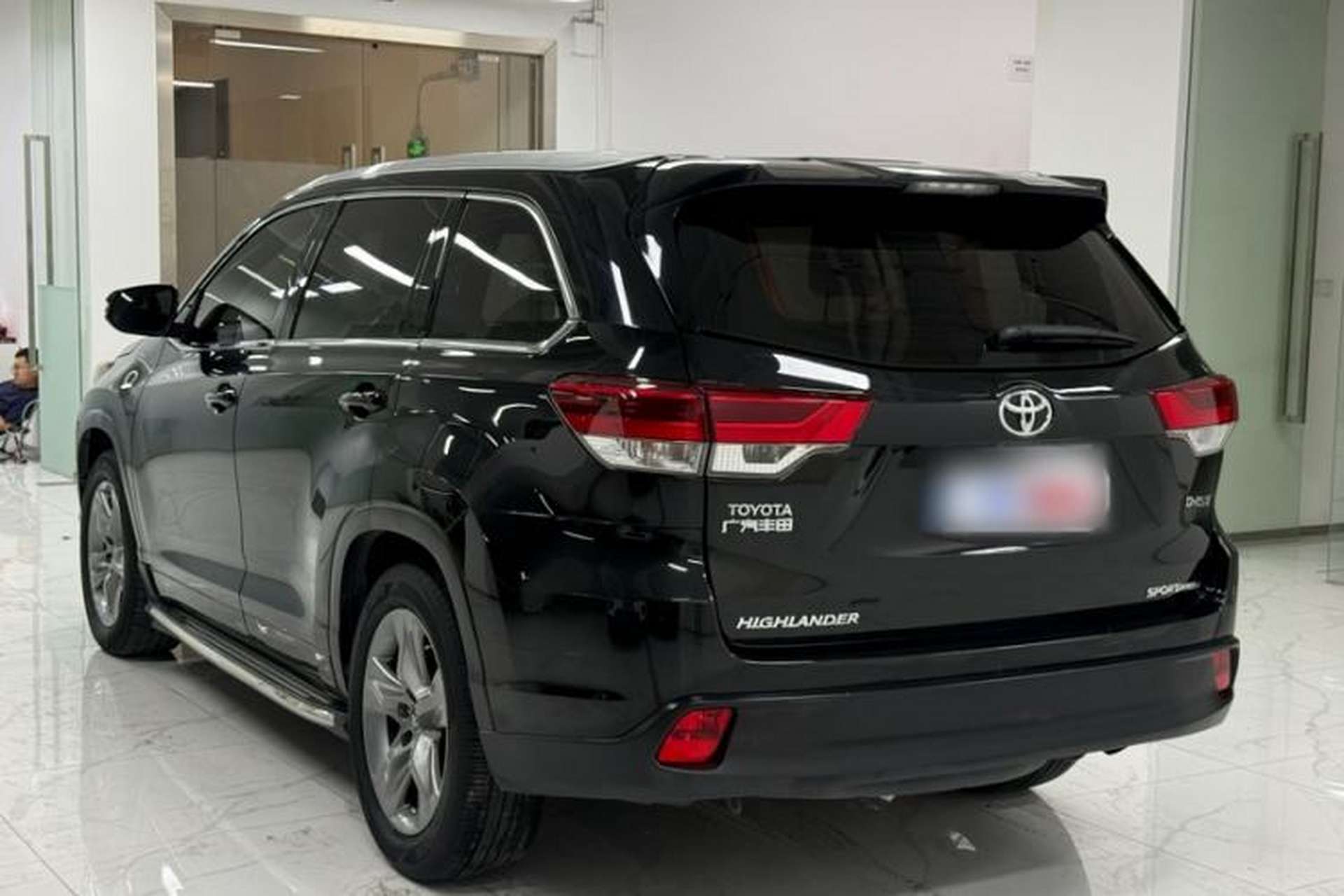Used Toyota Highlander 2018 2.0T Four-Wheel Drive Luxury Version 7 Seats China VI Standard Exterior 2
