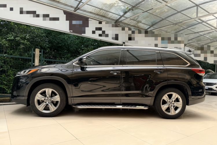 Used Toyota Highlander 2018 2.0T Four-Wheel Drive Luxury Edition 7 Seats China V Emission Standard Exterior 2