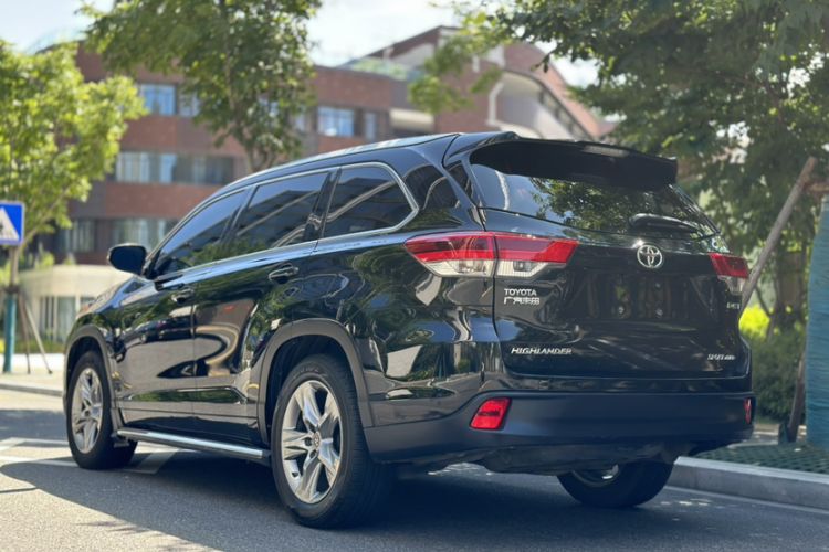 Used Toyota Highlander 2018 2.0T Four-Wheel Drive Luxury Version 7 Seats China VI Standard Exterior 2