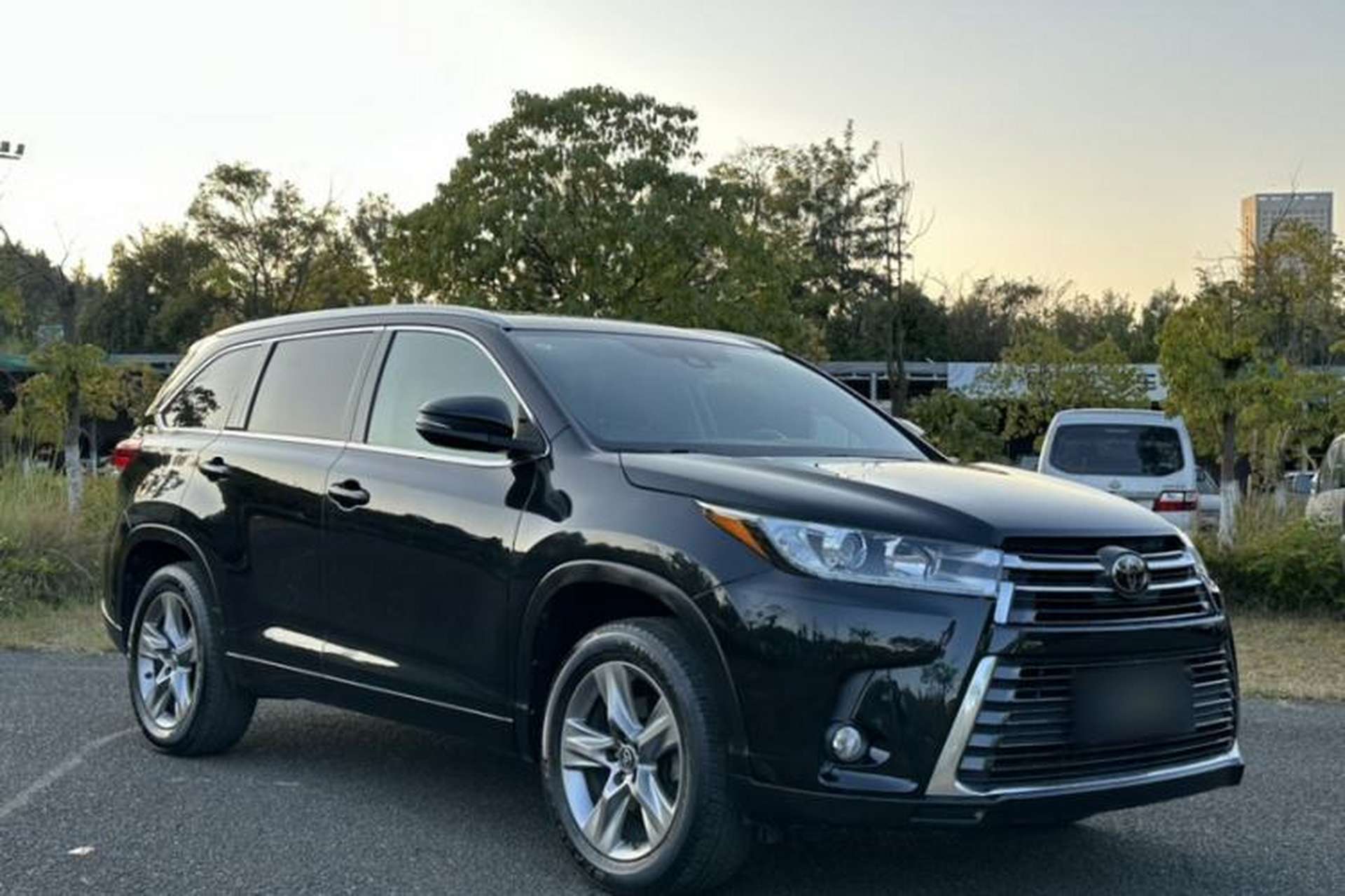 Used Toyota Highlander 2018 2.0T Four-Wheel Drive Prestige Version 7 Seats China V Emission Standard Exterior 2