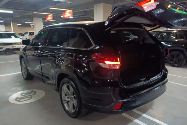 Used Toyota Highlander 2018 2.0T Four-Wheel Drive Luxury Edition 7 Seats China V Emission Standard Exterior 2